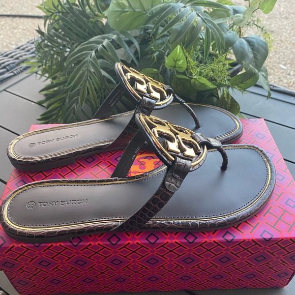 Brand new Tory Burch metal Miller sandal 🩴 - Picture 9 of 11